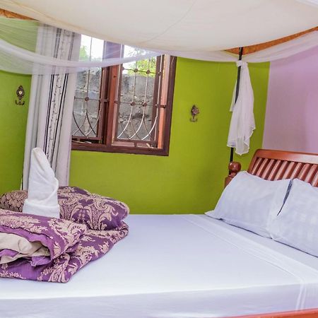 Mango Lodge Boma la Ngombe Екстер'єр фото